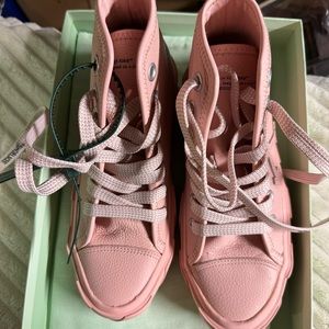 Off-white vulcanized high top leather